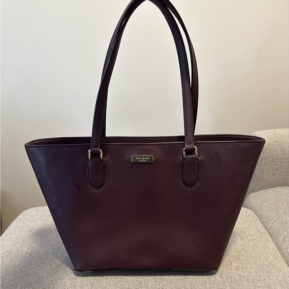 kate spade Handbags - Kate Spade Medium Size Tote